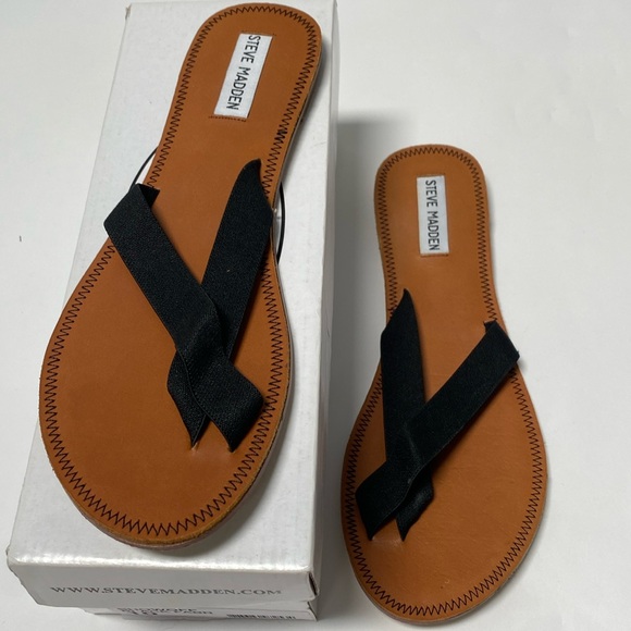 Steve Madden Shoes - Steve Madden Show Off flats